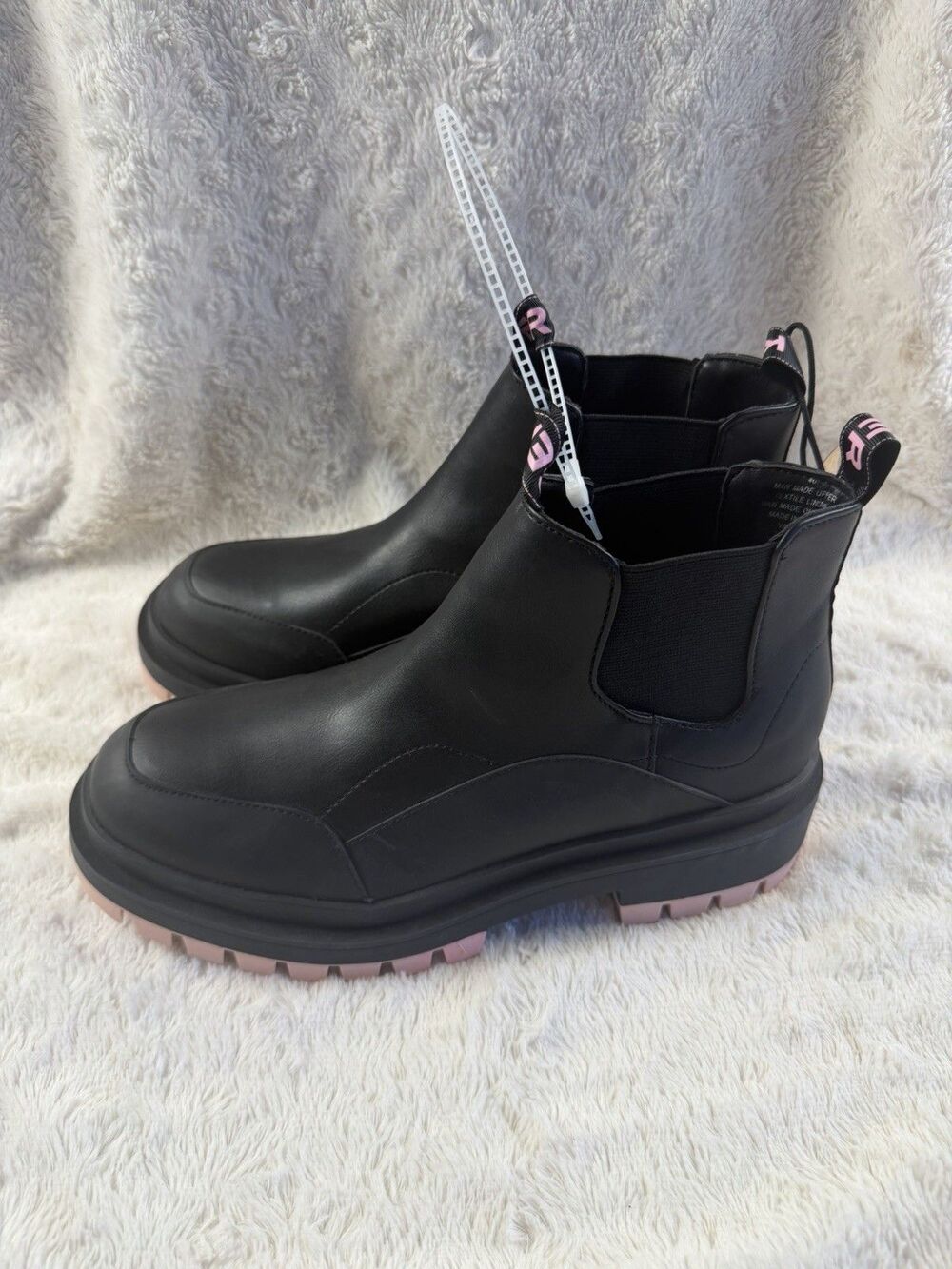 KG Kurt Geiger womens Chelsea Ankle Boots Black/Pink Rubber Lug Slip-On US 8.5